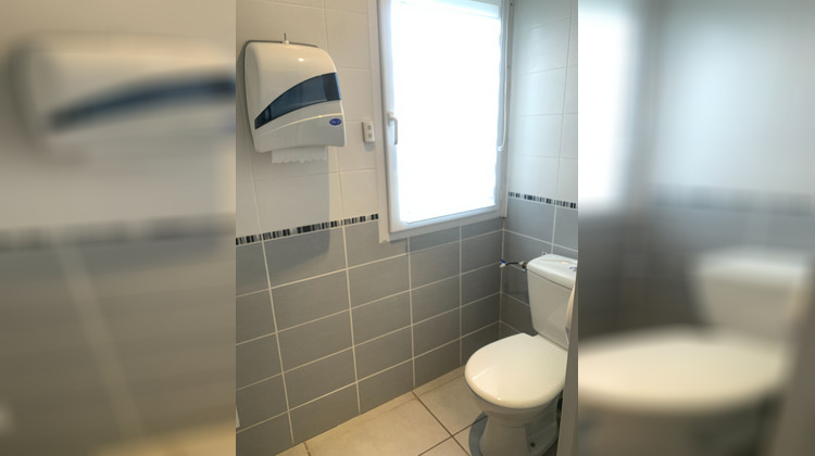 Ma-Cabane - Location Local commercial BOURG-EN-BRESSE, 100 m²