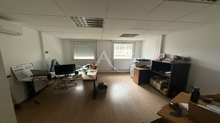 Ma-Cabane - Location Local commercial BOURG-EN-BRESSE, 142 m²