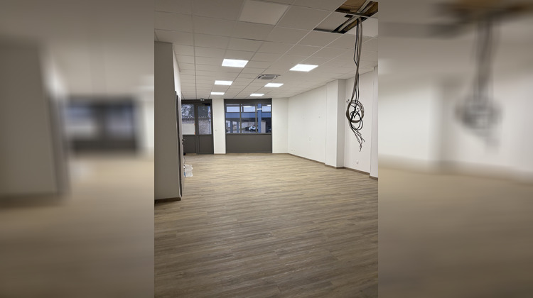 Ma-Cabane - Location Local commercial Bourg-en-Bresse, 117 m²