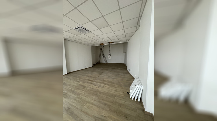 Ma-Cabane - Location Local commercial Bourg-en-Bresse, 117 m²