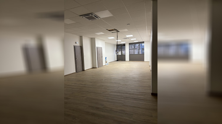 Ma-Cabane - Location Local commercial Bourg-en-Bresse, 117 m²