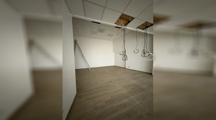 Ma-Cabane - Location Local commercial Bourg-en-Bresse, 117 m²