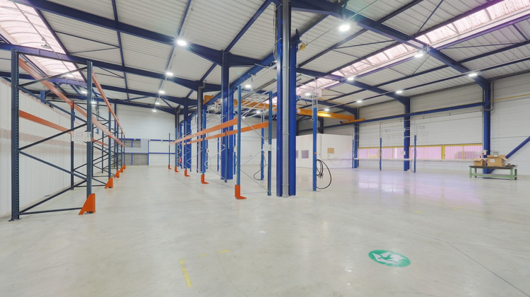 Ma-Cabane - Location Local commercial Bourg-en-Bresse, 1600 m²