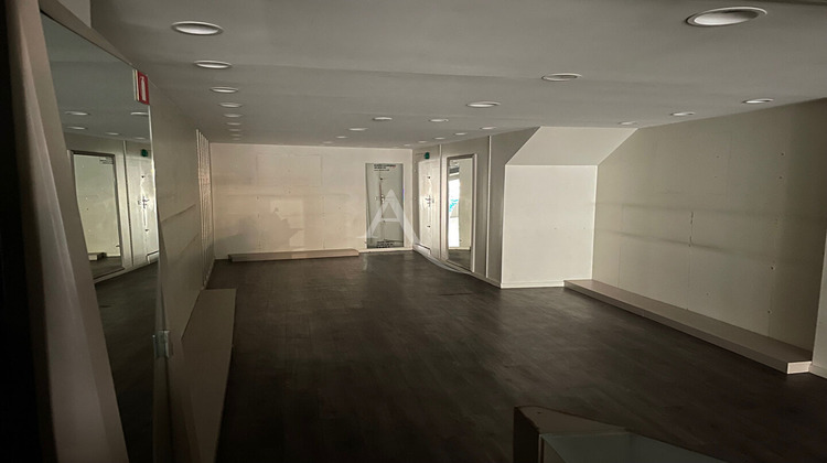 Ma-Cabane - Location Local commercial BOURG-EN-BRESSE, 86 m²