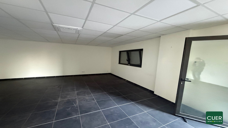 Ma-Cabane - Location Local commercial Bourg-lès-Valence, 257 m²