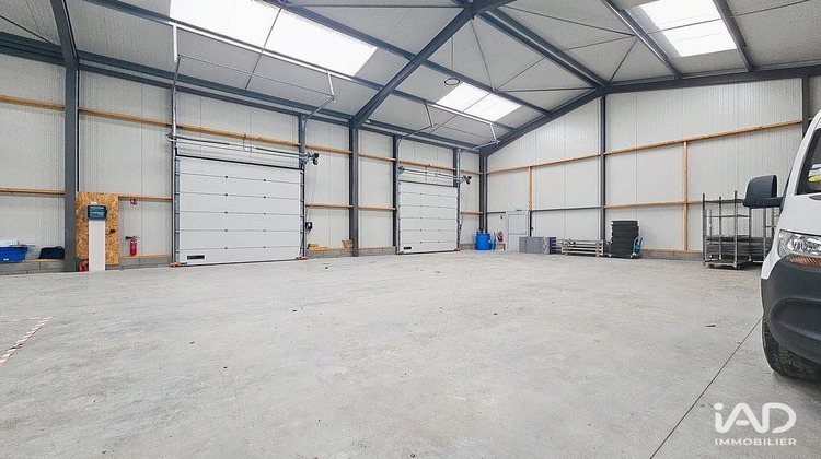 Ma-Cabane - Location Local commercial Bourgbarré, 200 m²