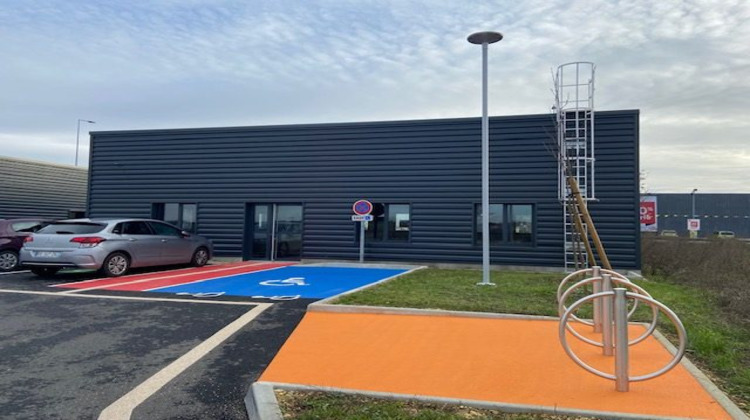 Ma-Cabane - Location Local commercial Bourges, 235 m²