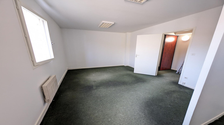 Ma-Cabane - Location Local commercial BOURGES, 106 m²