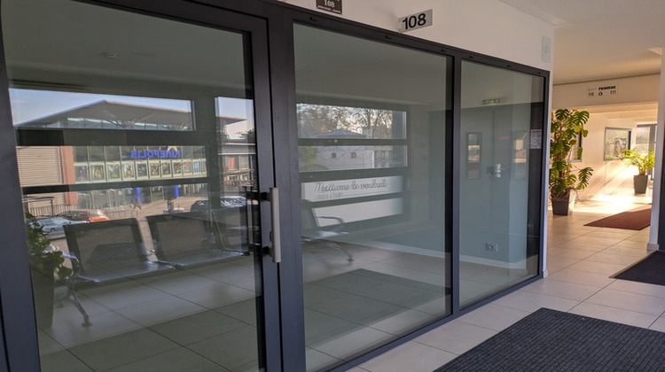 Ma-Cabane - Location Local commercial BOURGOIN JALLIEU, 75 m²