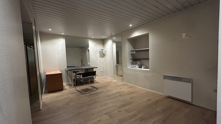 Ma-Cabane - Location Local commercial Bourgoin-Jallieu, 120 m²