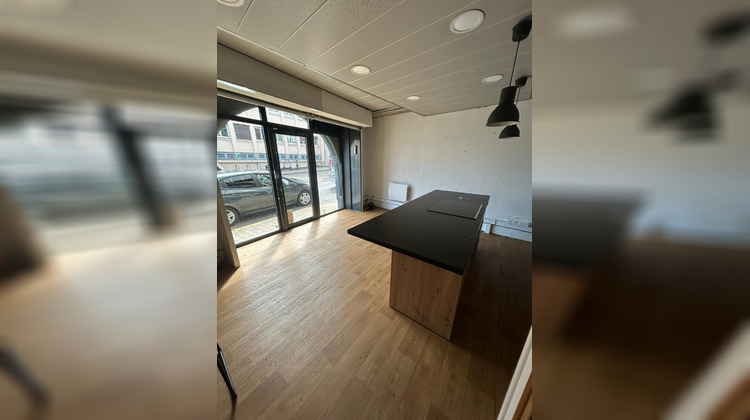 Ma-Cabane - Location Local commercial Bourgoin-Jallieu, 34 m²