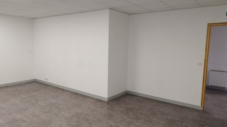 Ma-Cabane - Location Local commercial BREAL-SOUS-MONTFORT, 100 m²