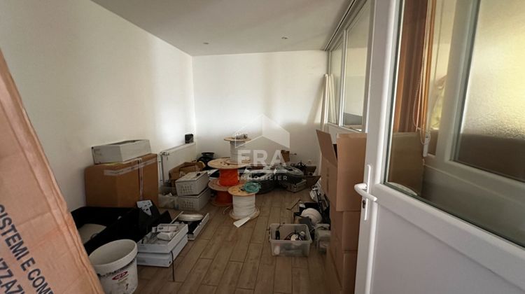 Ma-Cabane - Location Local commercial BRESLES, 69 m²