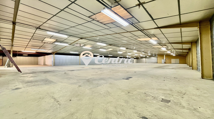 Ma-Cabane - Location Local commercial Bressuire, 897 m²