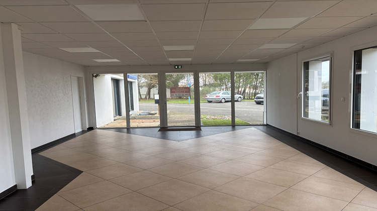 Ma-Cabane - Location Local commercial BRETIGNOLLES-SUR-MER, 81 m²