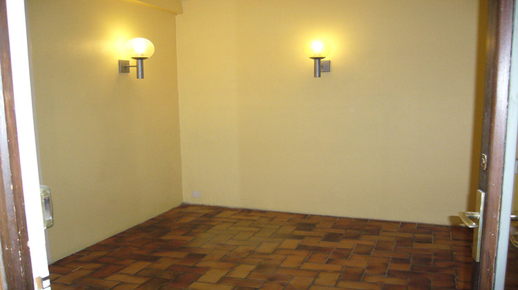 Ma-Cabane - Location Local commercial BRIE-COMTE-ROBERT, 22 m²