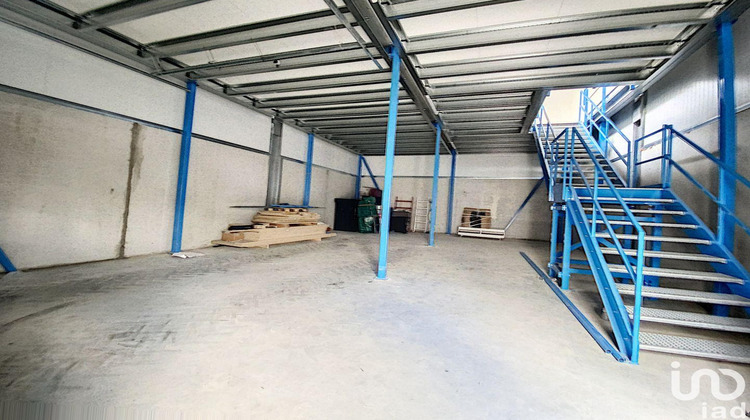 Ma-Cabane - Location Local commercial Brie-Comte-Robert, 204 m²