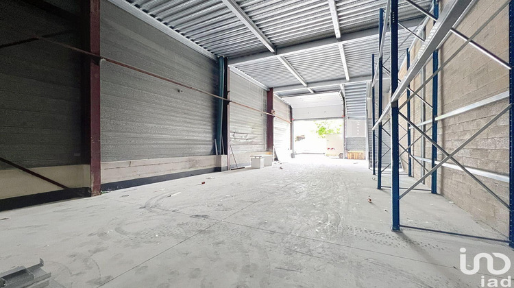 Ma-Cabane - Location Local commercial Brie-Comte-Robert, 200 m²