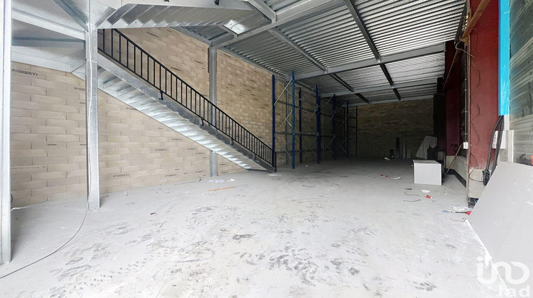 Ma-Cabane - Location Local commercial Brie-Comte-Robert, 200 m²