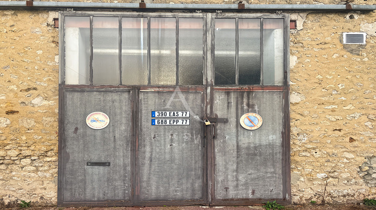 Ma-Cabane - Location Local commercial BRIE-COMTE-ROBERT, 160 m²