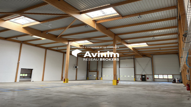 Ma-Cabane - Location Local commercial Brie-Comte-Robert, 3287 m²