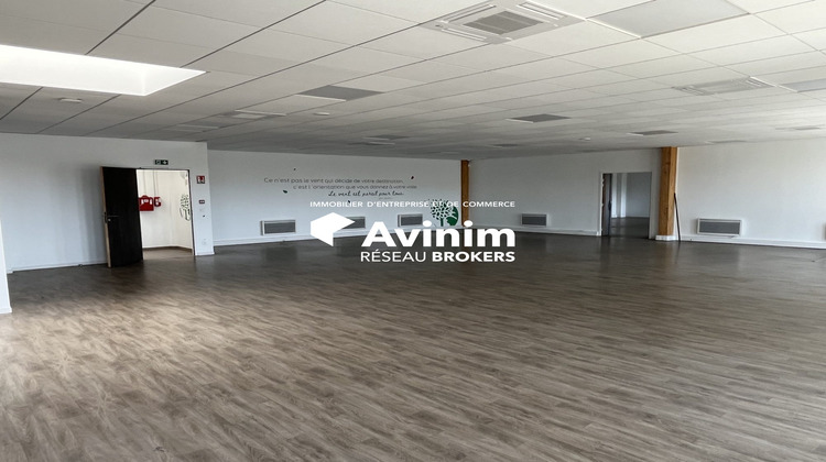 Ma-Cabane - Location Local commercial Brie-Comte-Robert, 3287 m²