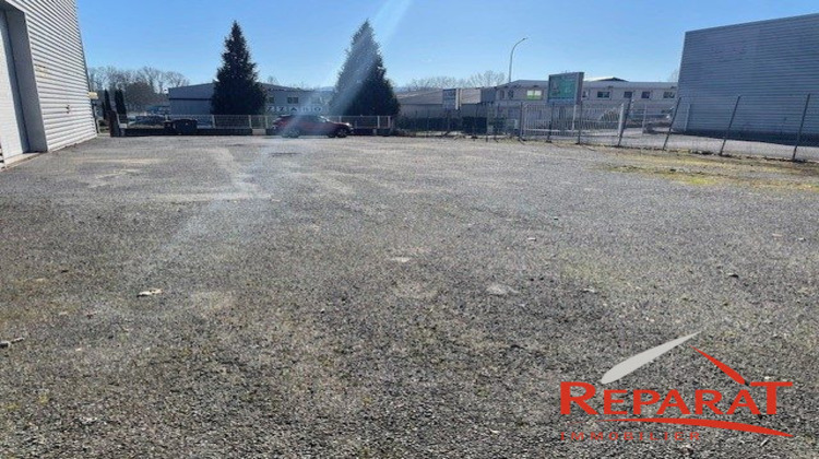 Ma-Cabane - Location Local commercial Brive-la-Gaillarde, 900 m²