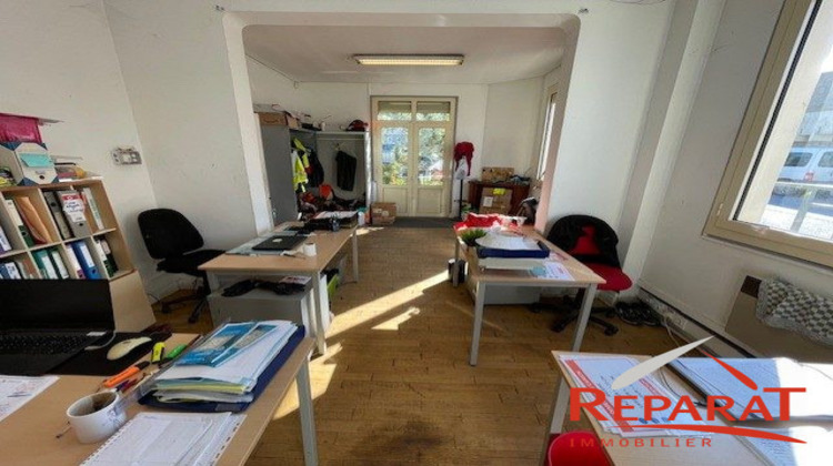 Ma-Cabane - Location Local commercial Brive-la-Gaillarde, 390 m²