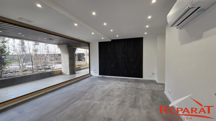 Ma-Cabane - Location Local commercial Brive-la-Gaillarde, 86 m²