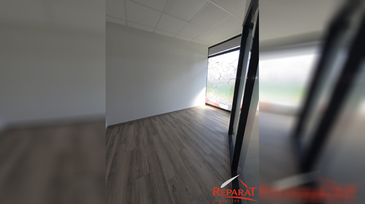 Ma-Cabane - Location Local commercial Brive-la-Gaillarde, 104 m²