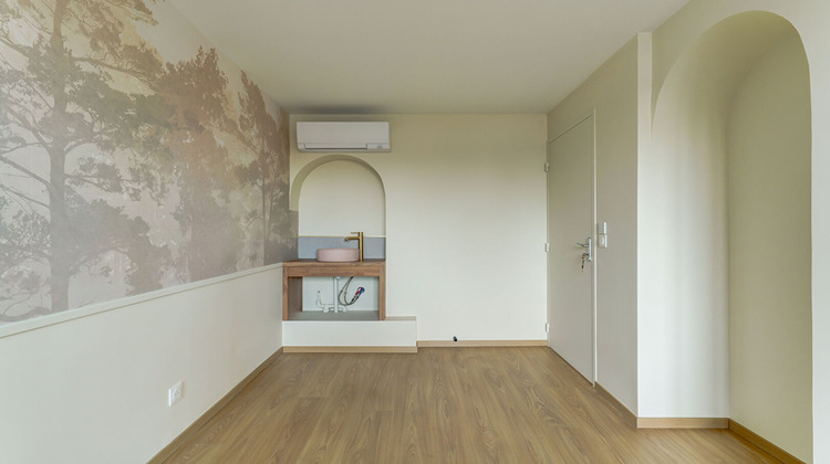 Ma-Cabane - Location Local commercial BRON, 9 m²