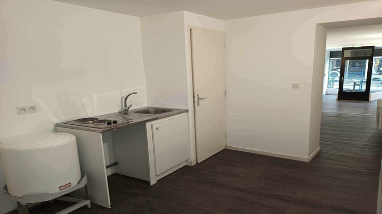 Ma-Cabane - Location Local commercial BRUAY-LA-BUISSIERE, 50 m²