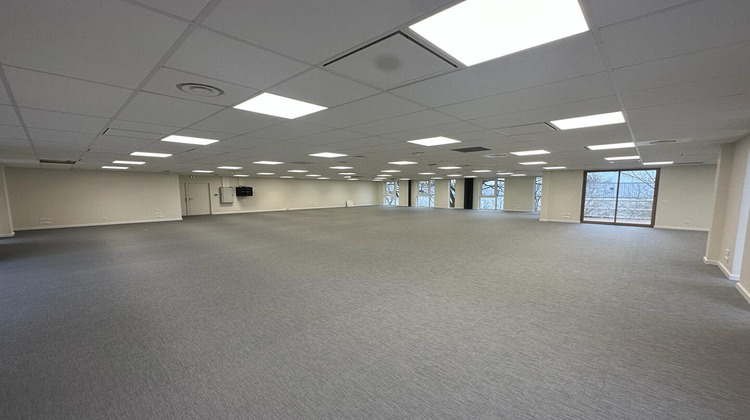 Ma-Cabane - Location Local commercial BRUGES, 300 m²