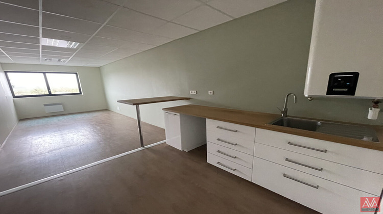 Ma-Cabane - Location Local commercial CAEN, 890 m²