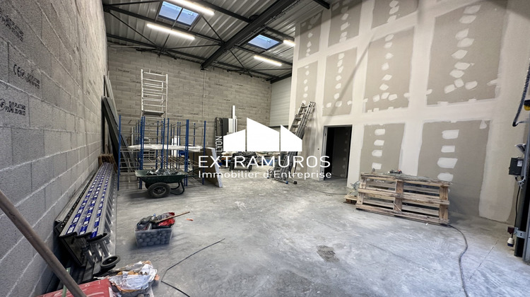 Ma-Cabane - Location Local commercial Cailloux-sur-Fontaines, 100 m²