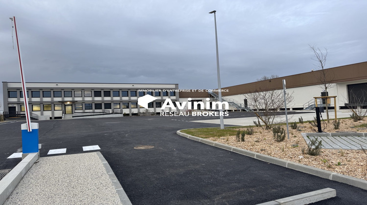 Ma-Cabane - Location Local commercial Caluire-et-Cuire, 8789 m²
