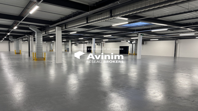Ma-Cabane - Location Local commercial Caluire-et-Cuire, 8789 m²
