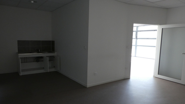 Ma-Cabane - Location Local commercial CAMBLAIN-CHATELAIN, 197 m²