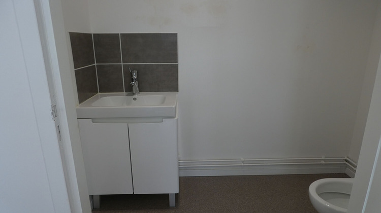 Ma-Cabane - Location Local commercial CAMBLAIN-CHATELAIN, 197 m²