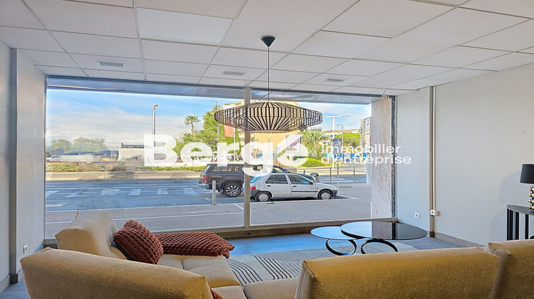 Ma-Cabane - Location Local commercial Cannes, 990 m²