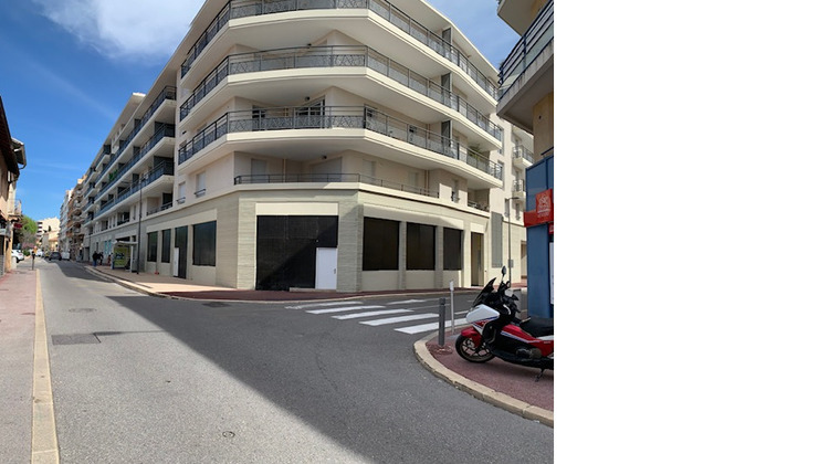 Ma-Cabane - Location Local commercial CANNES, 97 m²