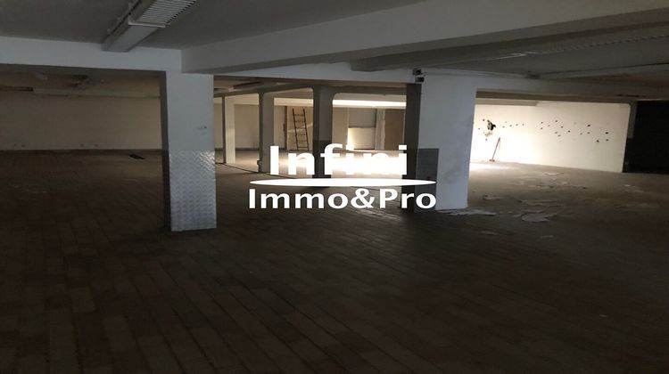 Ma-Cabane - Location Local commercial CANNES, 390 m²