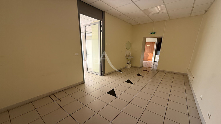 Ma-Cabane - Location Local commercial CARCASSONNE, 95 m²