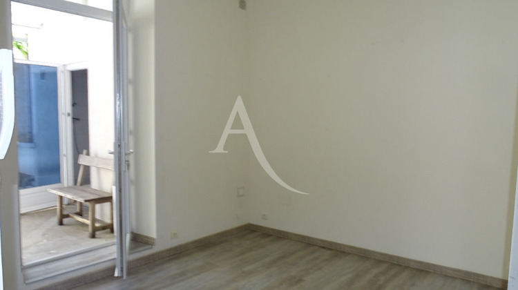 Ma-Cabane - Location Local commercial CARCASSONNE, 74 m²