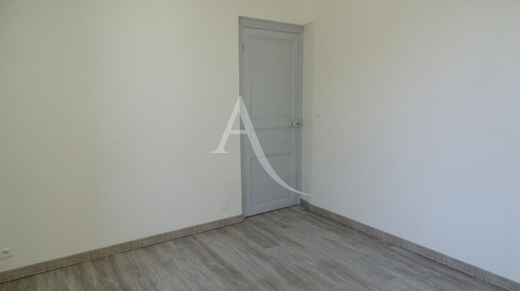 Ma-Cabane - Location Local commercial CARCASSONNE, 74 m²