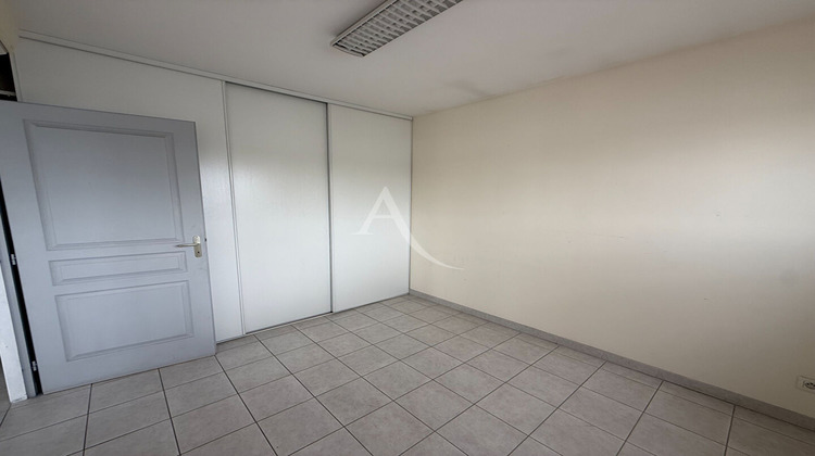 Ma-Cabane - Location Local commercial CARCASSONNE, 120 m²