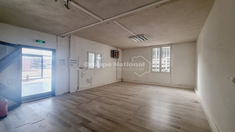 Ma-Cabane - Location Local commercial CARPENTRAS, 520 m²