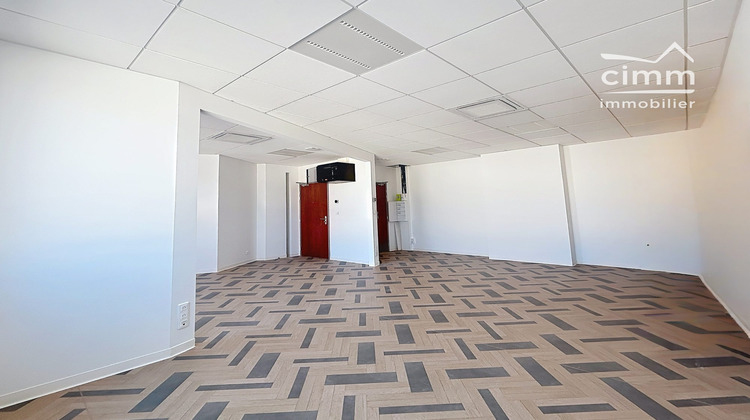 Ma-Cabane - Location Local commercial Carpentras, 41 m²