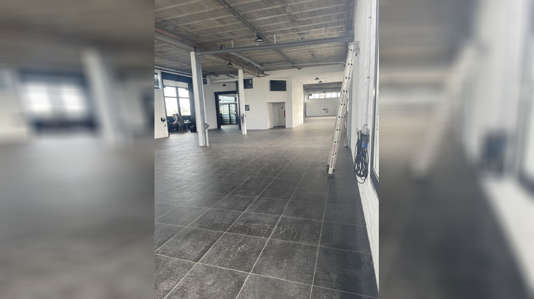 Ma-Cabane - Location Local commercial Carpiquet, 500 m²