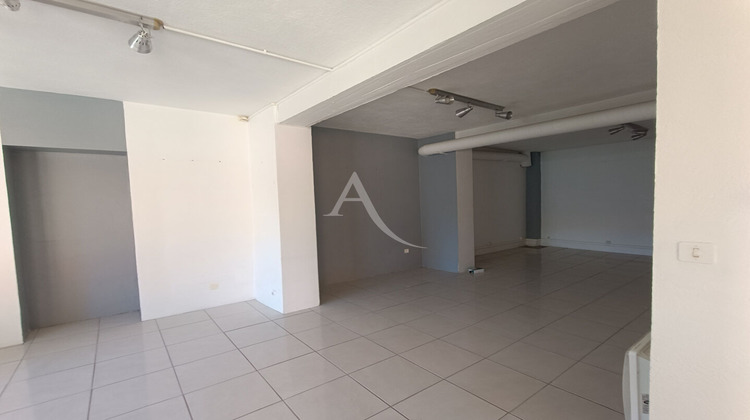 Ma-Cabane - Location Local commercial CARQUEIRANNE, 37 m²